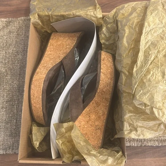 UGG Natassia wedge sandals - Picture 8 of 9